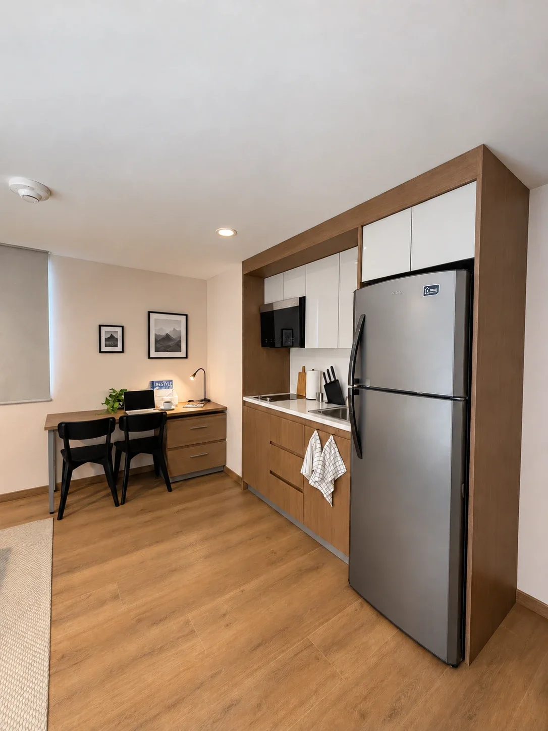 Cocina y área de trabajo